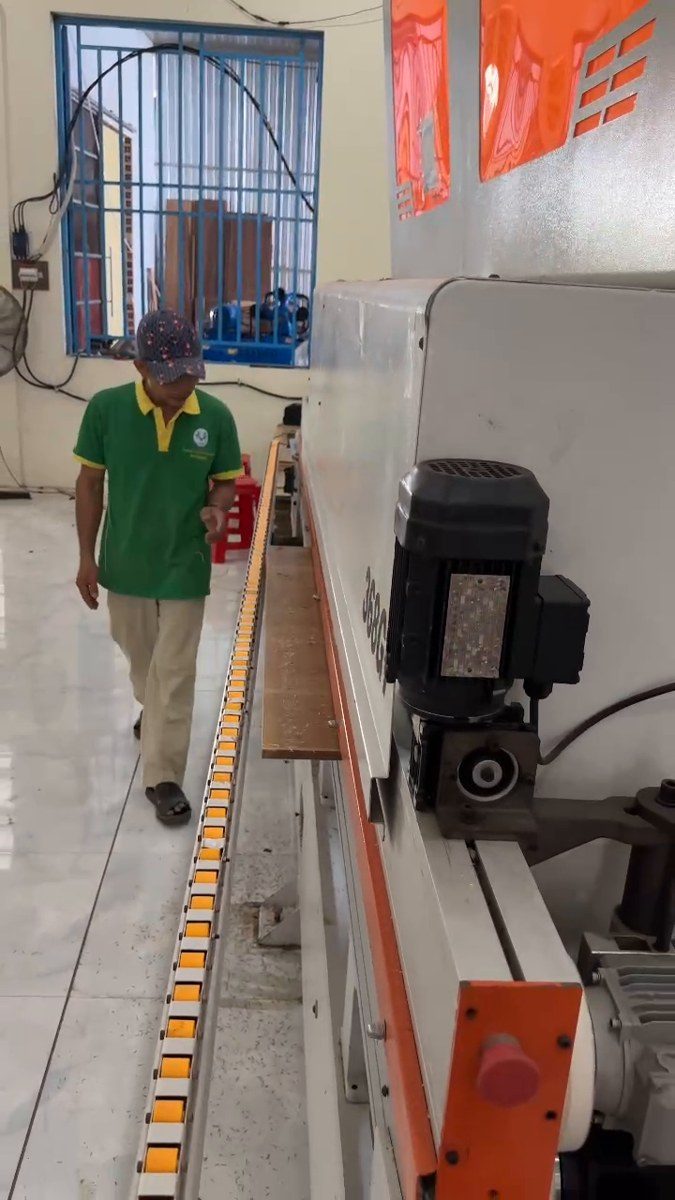 Bắc Giang xưởng nội thất chung cư bố trí máy CNC dán cạnh khoan ngang hình ảnh thực tế