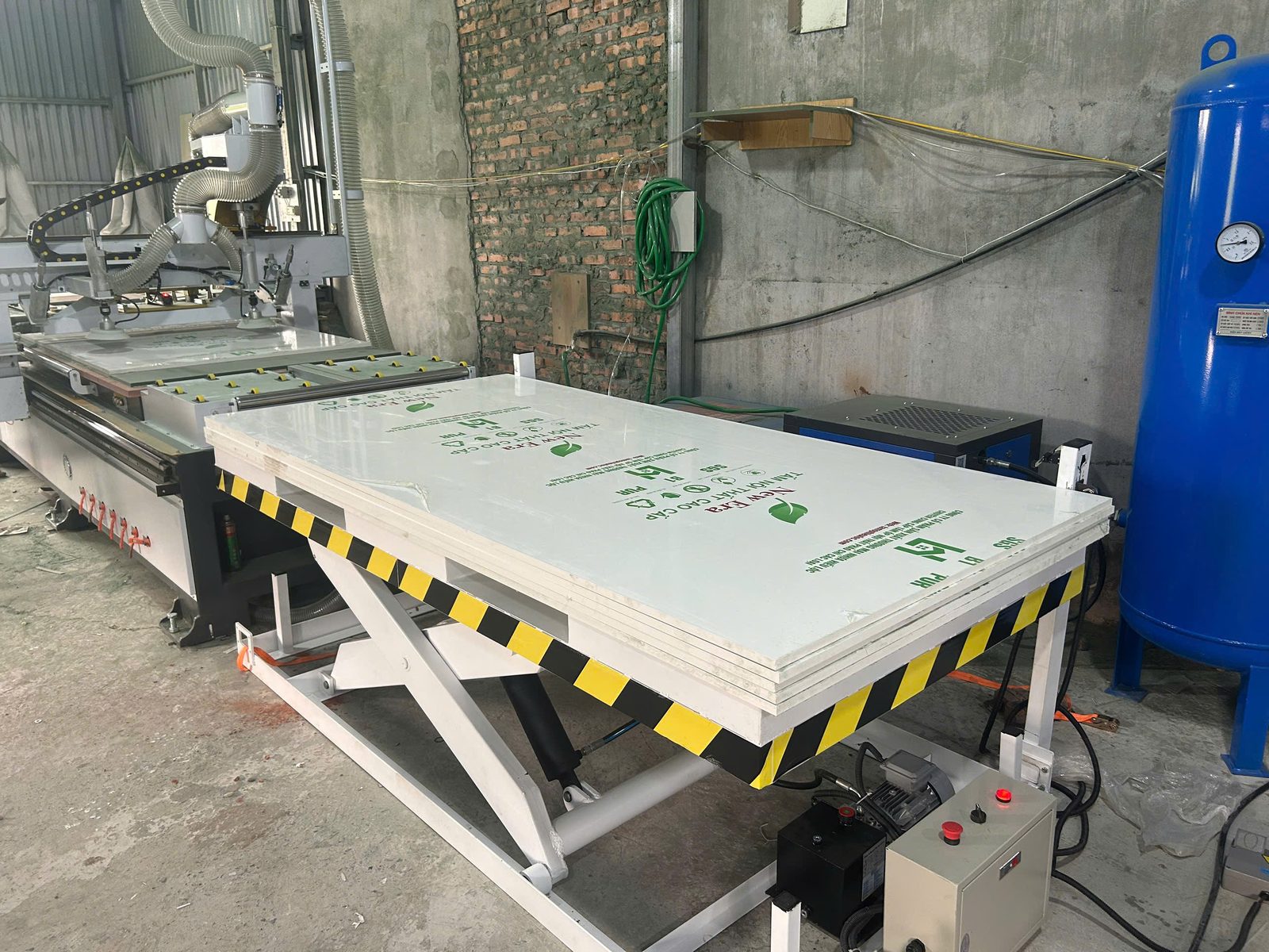 Báo giá máy CNC ATC thay dao tự động: xưởng nào nên đầu tư?