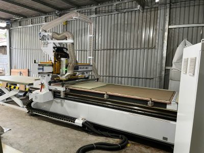 Báo giá máy CNC làm tủ bếp: cần xem những cấu hình nào trước khi mua?