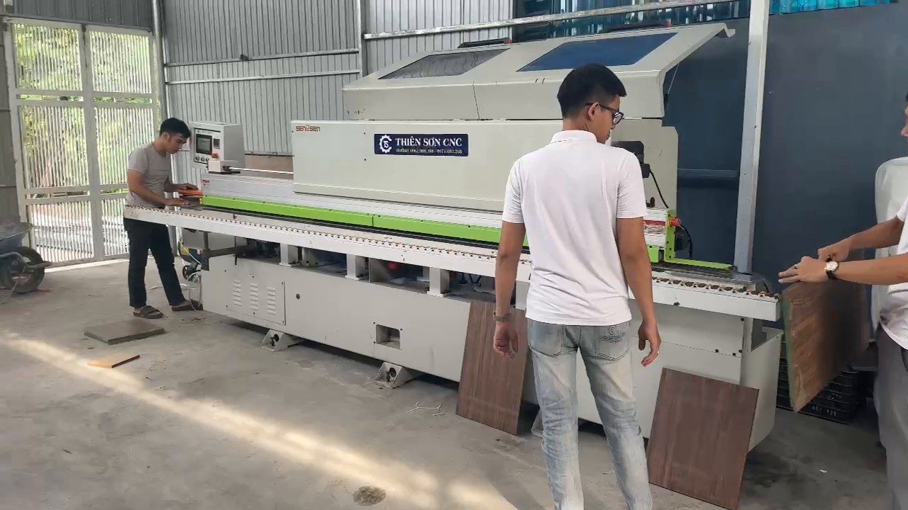 Bình Dương xưởng chạy nhiều ván Acrylic chọn máy dán cạnh và CNC hình ảnh thực tế
