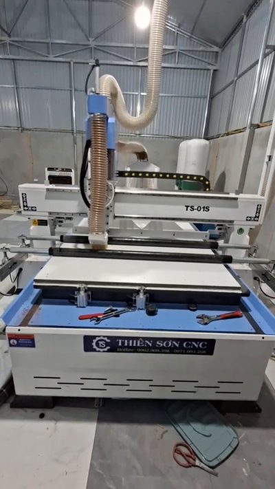 Bố trí điện 3 pha, khí nén và hút bụi cho xưởng gỗ công nghiệp nhỏ