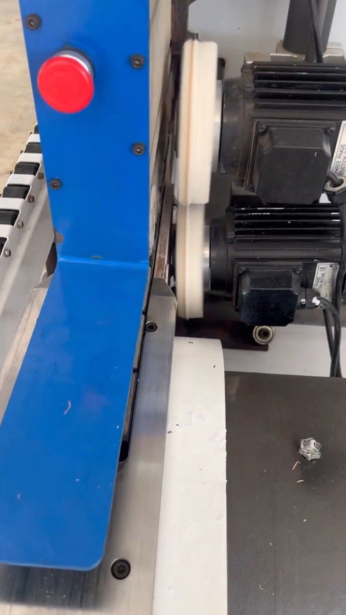 bố trí khu dán cạnh trong xưởng nhỏ hình ảnh thực tế