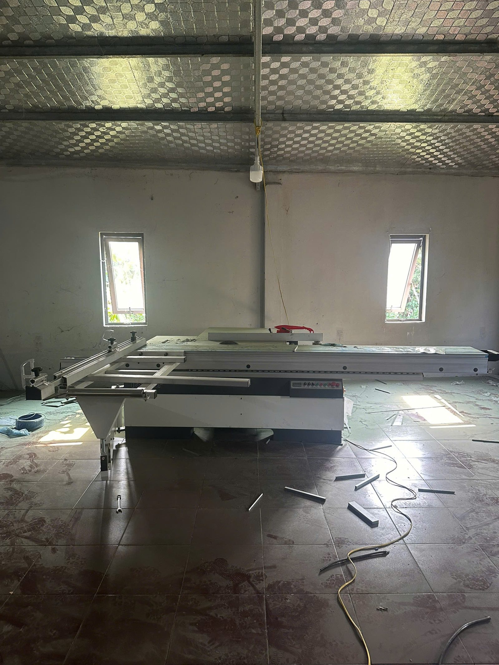 cách kiểm tra độ phẳng bàn máy CNC trước khi nhận bàn giao thông số máy