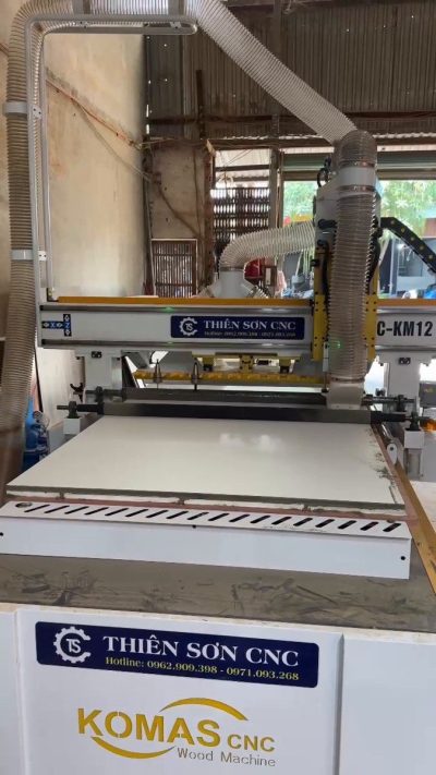 Có nên mua combo máy CNC, dán cạnh, khoan ngang ngay từ đầu không?