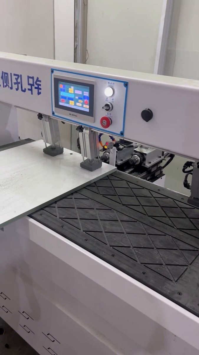 khoan ngang laser bị lệch lỗ hình ảnh thực tế