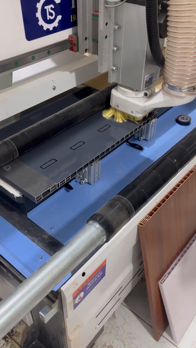 máy CNC 1 đầu có đủ làm tủ bếp tủ áo vách trang trí không hình ảnh thực tế