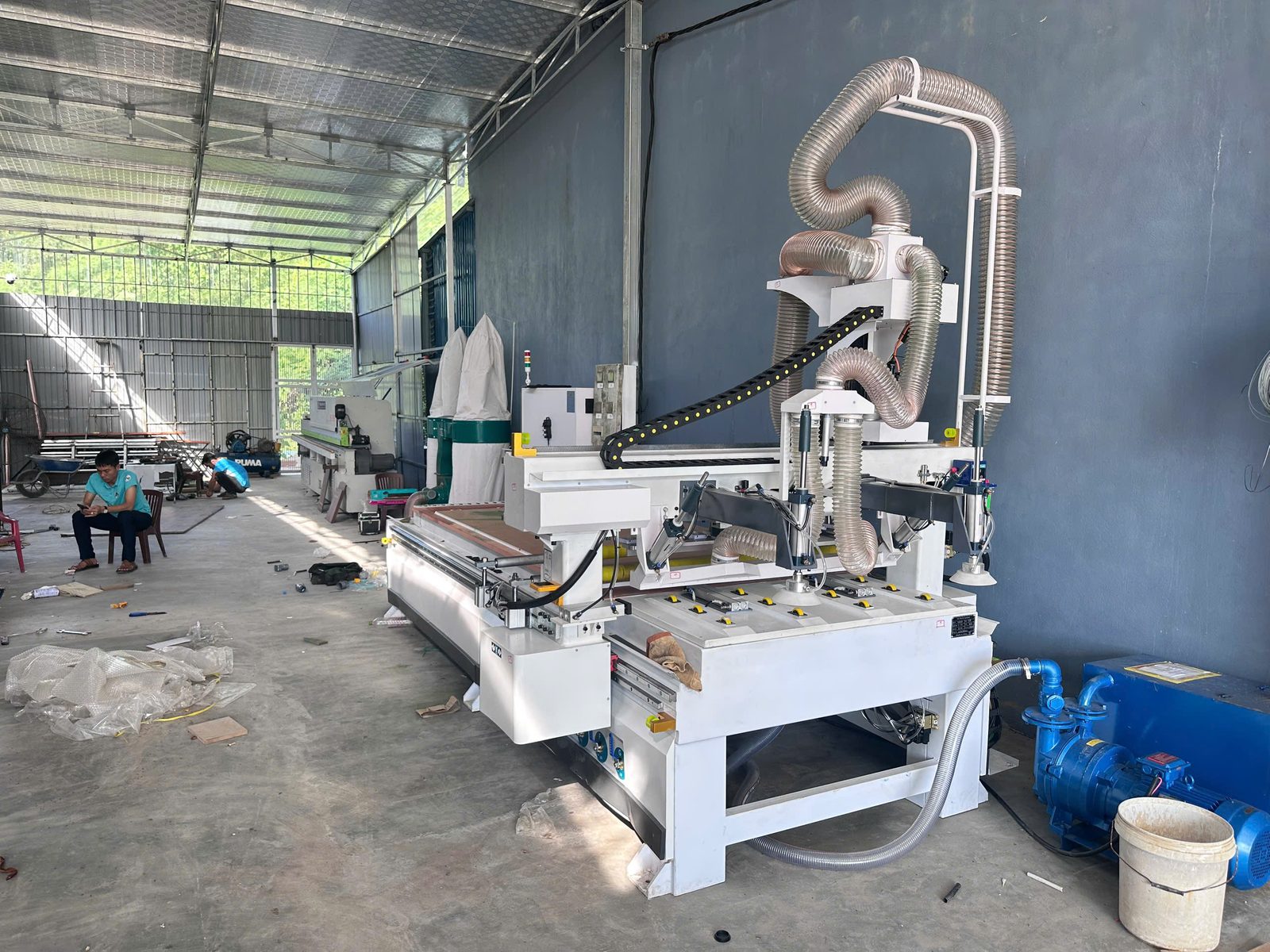 máy CNC ATC có thật sự cần thiết cho xưởng làm nội thất căn hộ không thông số máy