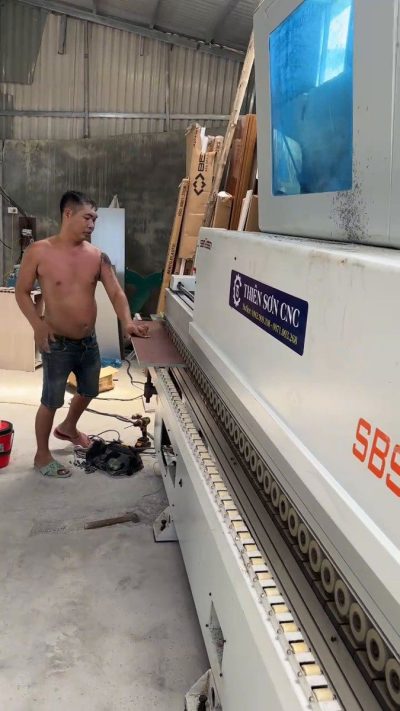 Máy dán cạnh 6 chức năng phù hợp xưởng bao nhiêu đơn mỗi tháng?