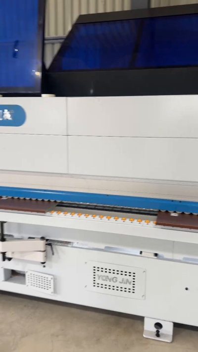 Máy dán cạnh bị lem keo khi chạy ván MDF phủ Melamine: chỉnh từ đâu?