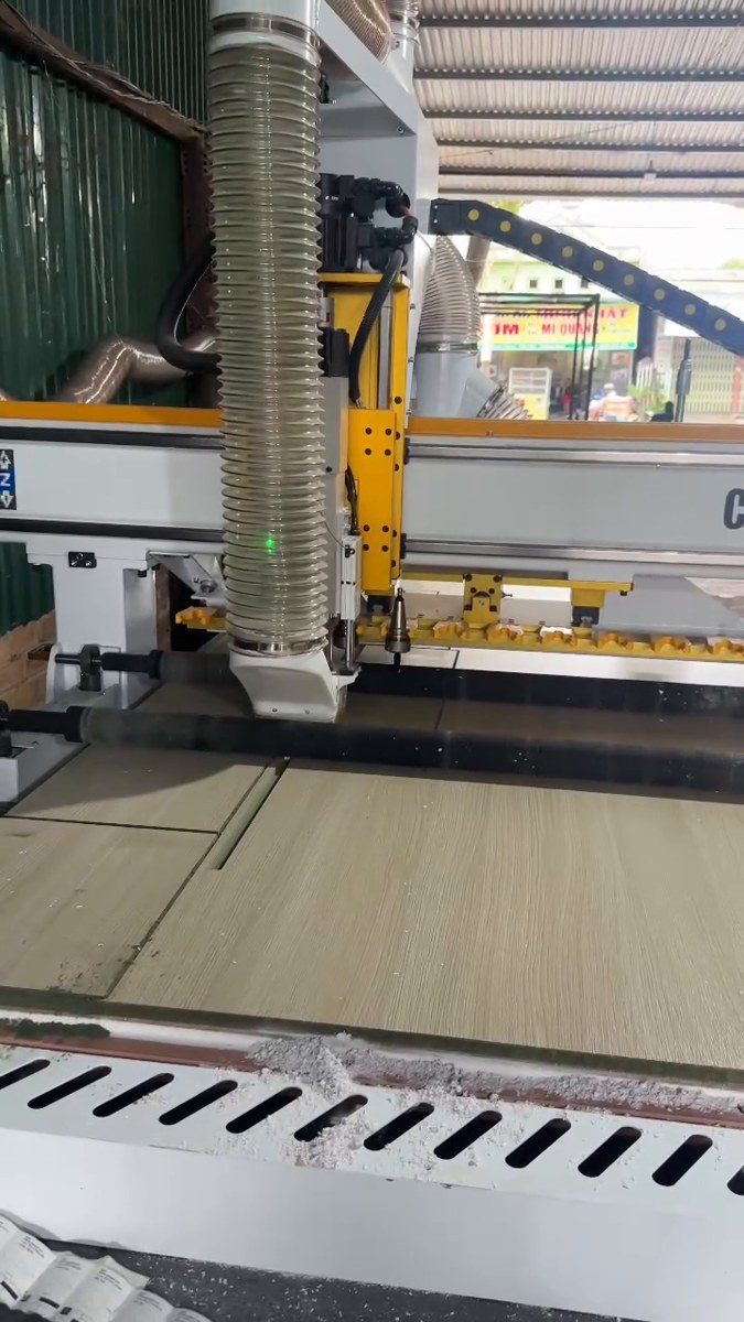 máy dán cạnh chạy chỉ 2mm bị hở mép thông số máy