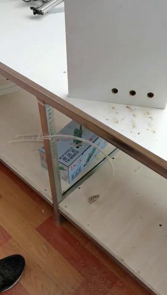máy khoan cam cầm tay khi chạy thử