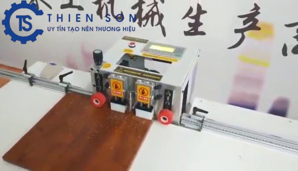 máy khoan cam khoan bản lề khoan ngang laser khác nhau hình ảnh thực tế