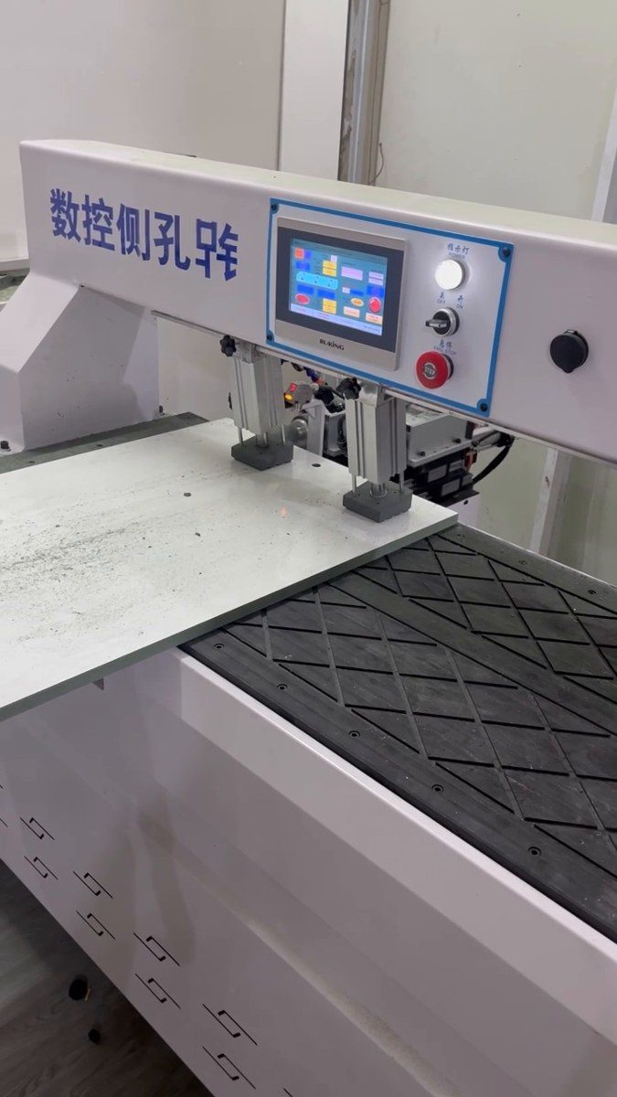 máy khoan ngang laser 2 đầu hay 4 đầu thông số máy