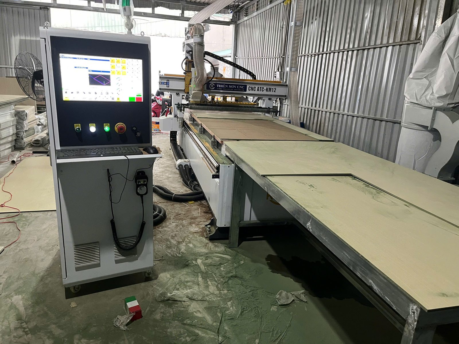 mua máy CNC tại Bình Dương hình ảnh thực tế
