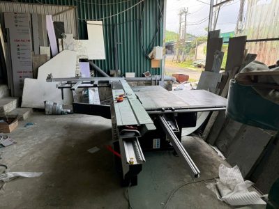 Mua máy gỗ cũ cần kiểm tra tủ điện, motor và ray trượt thế nào?