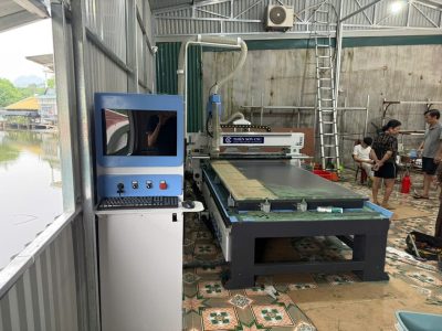 Mua máy làm tủ bếp trả góp có nên không? Cần tính những chi phí nào?