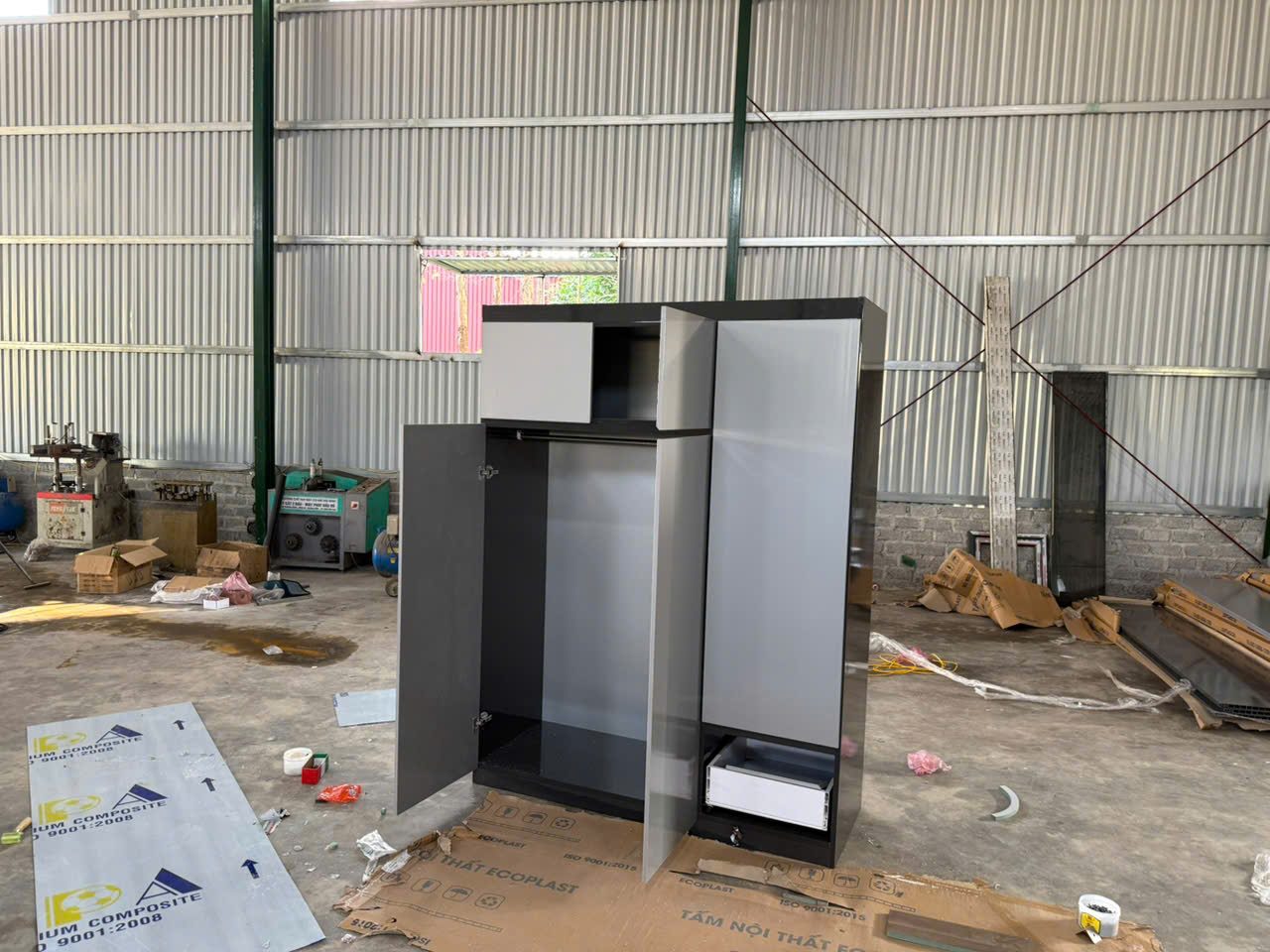 máy CNC 1 đầu hay CNC thay dao tự động cho xưởng tủ bếp hình ảnh thực tế