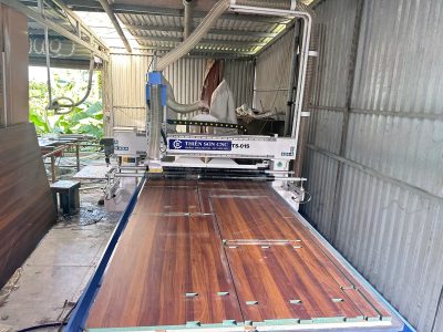 Nên mua máy CNC mới hay máy CNC cũ cho xưởng nội thất?