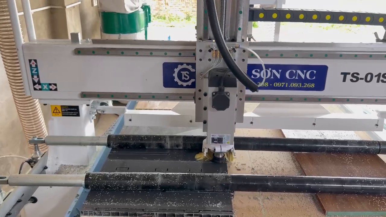 mua CNC trước hay máy dán cạnh trước tại Quảng Nam khi chạy thử