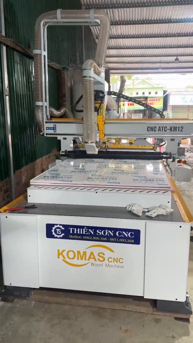 dán cạnh vẫn hở keo dù máy còn mới hình ảnh thực tế