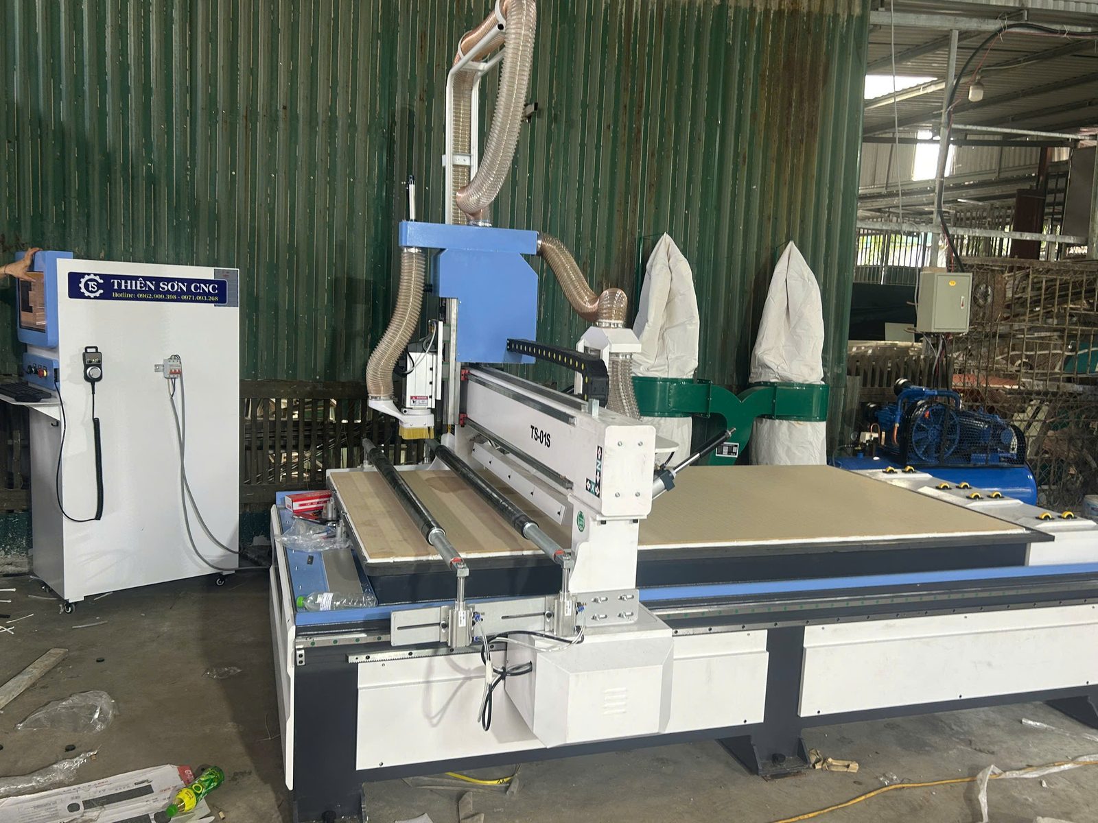 Xưởng làm tủ bếp bị chậm tiến độ: nên nâng cấp máy nào trước?