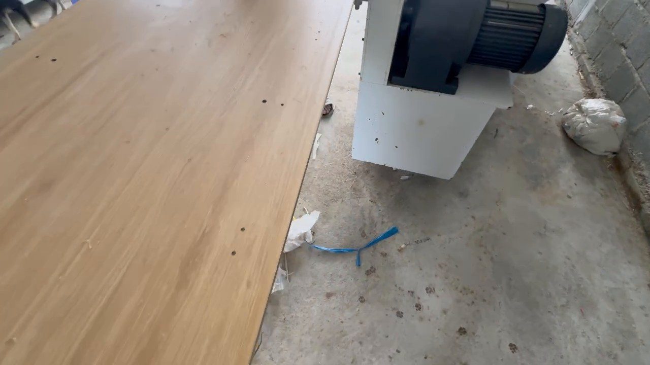 bố trí combo CNC cưa bàn trượt dán cạnh khi chạy thử