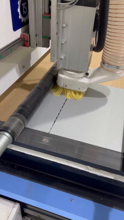 Xưởng nhiều bụi MDF nên bố trí hút bụi cho CNC và cưa bàn trượt thế nào?