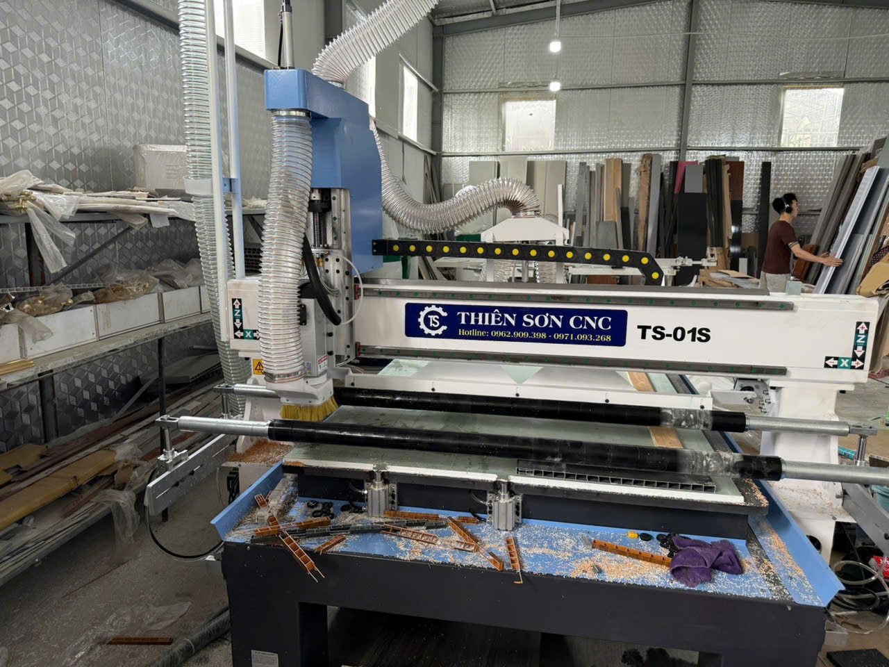 Xưởng tủ bếp nhỏ nên dùng CNC 1 đầu công suất bao nhiêu?